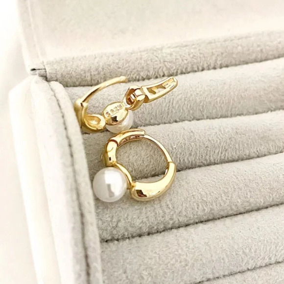 925 Sterling Silver Pearl Huggie Earrings Small Huggie Hoop Earrings - Picture 7 of 9